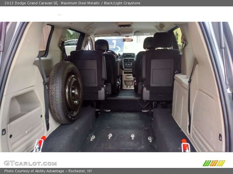 Maximum Steel Metallic / Black/Light Graystone 2013 Dodge Grand Caravan SE