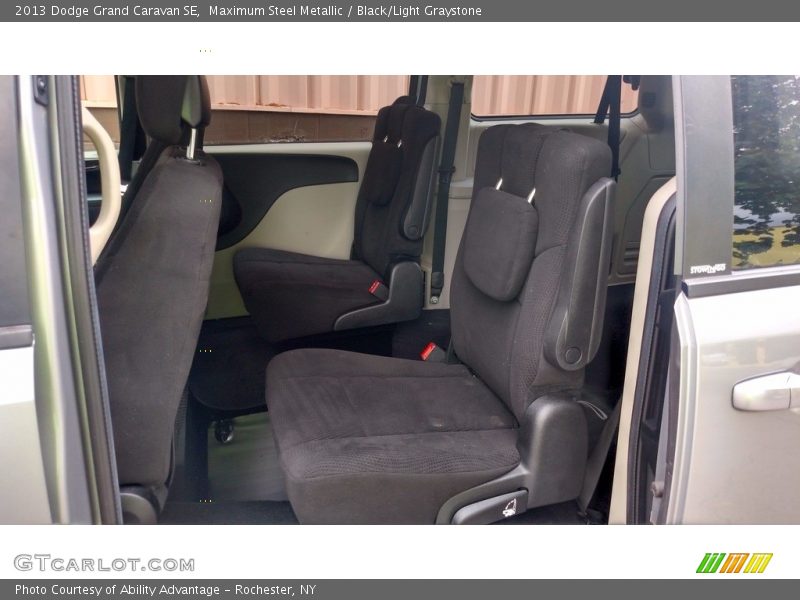 Maximum Steel Metallic / Black/Light Graystone 2013 Dodge Grand Caravan SE