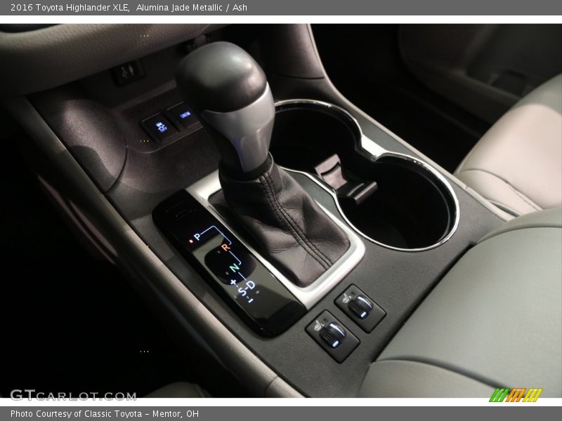 Alumina Jade Metallic / Ash 2016 Toyota Highlander XLE