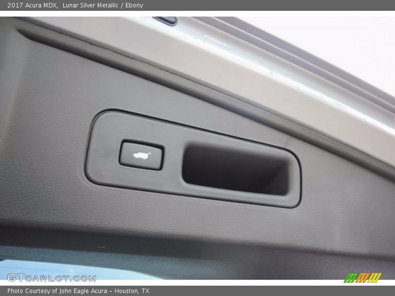 Lunar Silver Metallic / Ebony 2017 Acura MDX