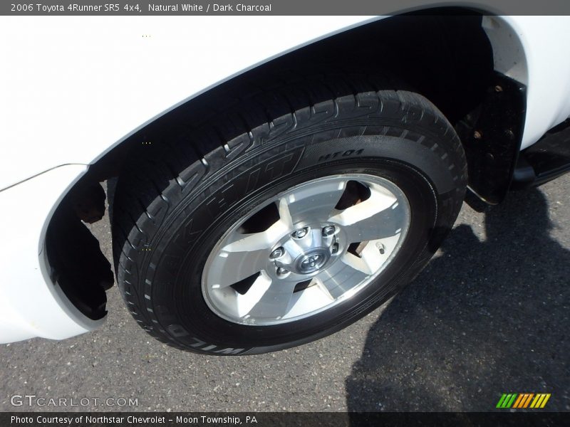 Natural White / Dark Charcoal 2006 Toyota 4Runner SR5 4x4