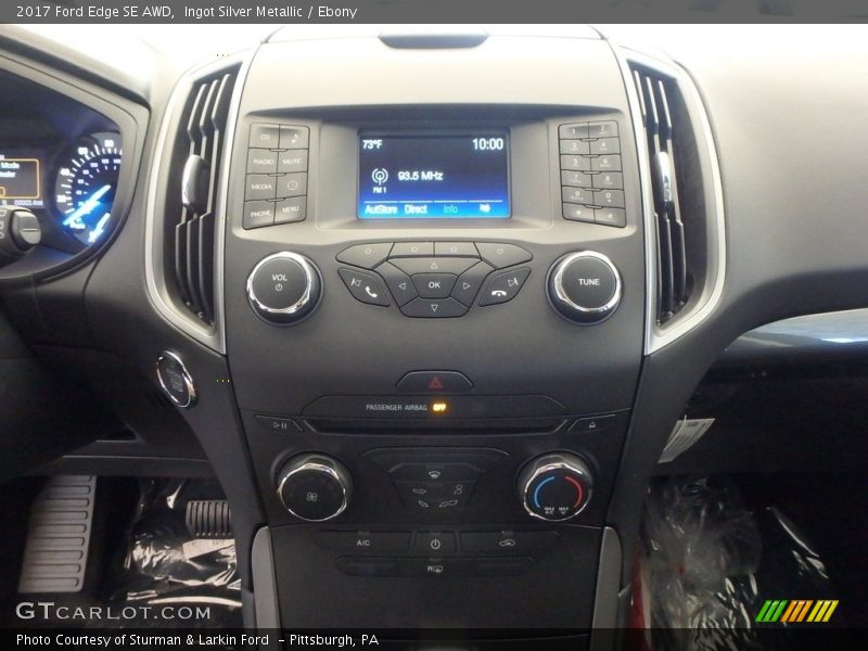 Ingot Silver Metallic / Ebony 2017 Ford Edge SE AWD
