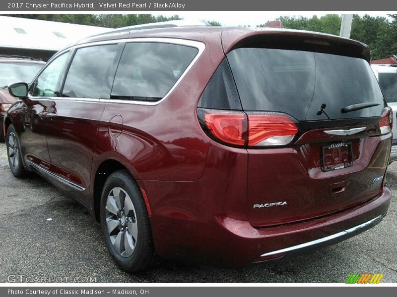 Velvet Red Pearl / Black/Alloy 2017 Chrysler Pacifica Hybrid