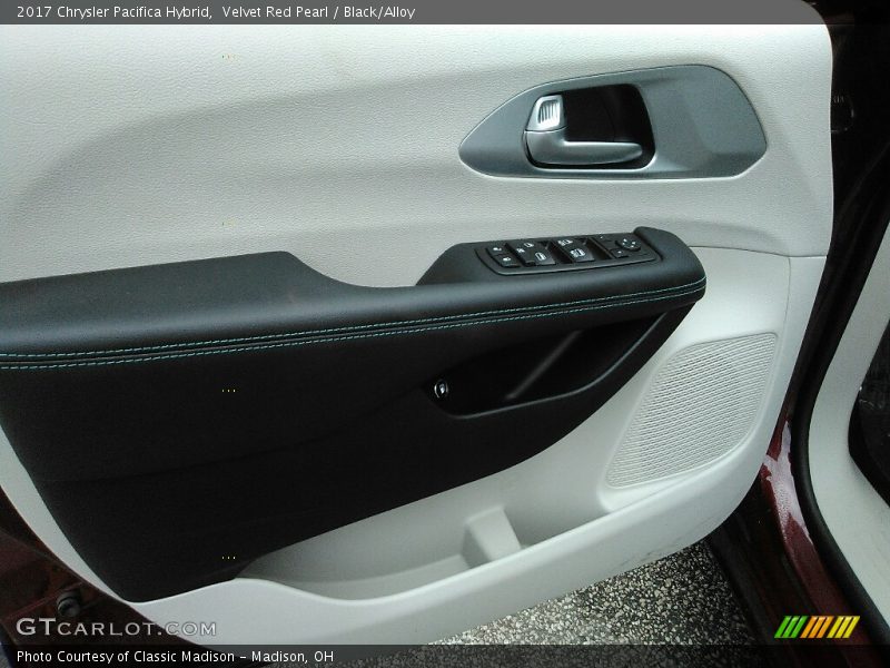 Velvet Red Pearl / Black/Alloy 2017 Chrysler Pacifica Hybrid