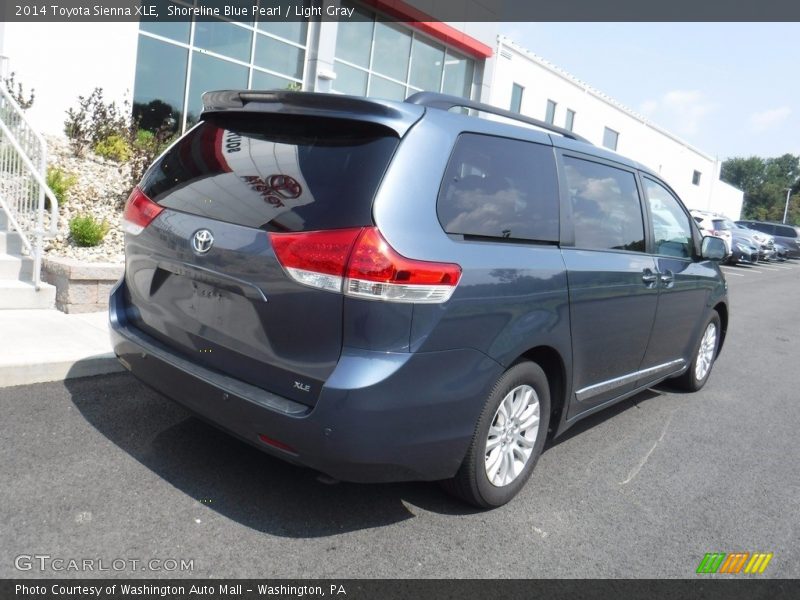 Shoreline Blue Pearl / Light Gray 2014 Toyota Sienna XLE