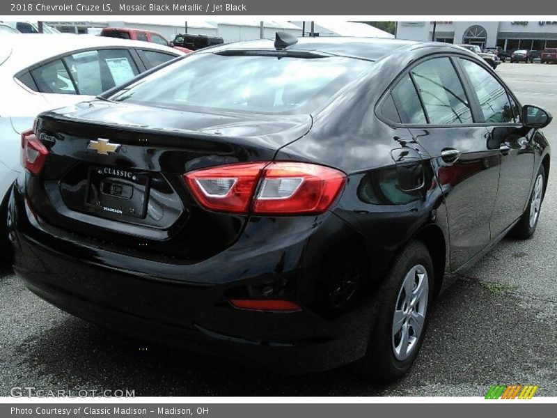 Mosaic Black Metallic / Jet Black 2018 Chevrolet Cruze LS