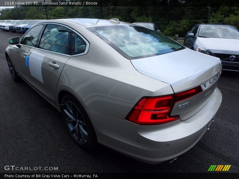 Luminous Sand Metallic / Blonde 2018 Volvo S90 T5