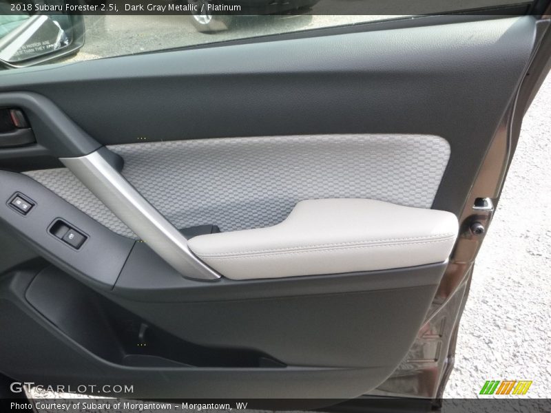 Dark Gray Metallic / Platinum 2018 Subaru Forester 2.5i