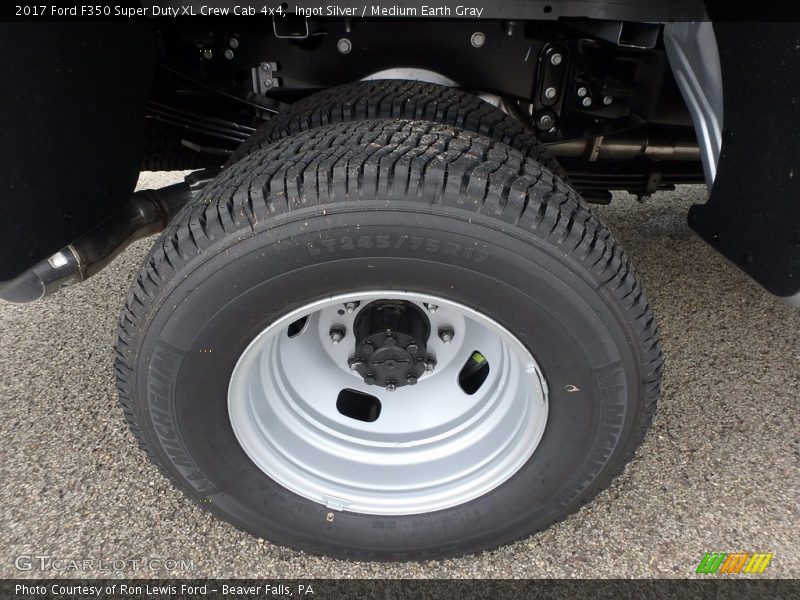 Ingot Silver / Medium Earth Gray 2017 Ford F350 Super Duty XL Crew Cab 4x4