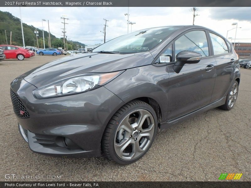 Front 3/4 View of 2017 Fiesta ST Hatchback