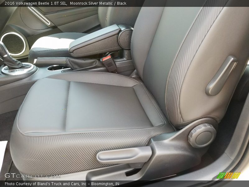 Moonrock Silver Metallic / Black 2016 Volkswagen Beetle 1.8T SEL