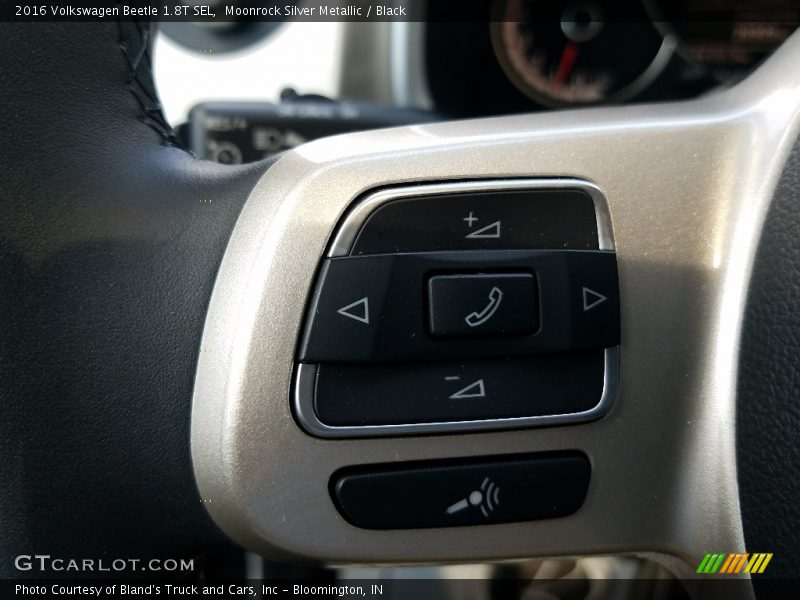 Moonrock Silver Metallic / Black 2016 Volkswagen Beetle 1.8T SEL