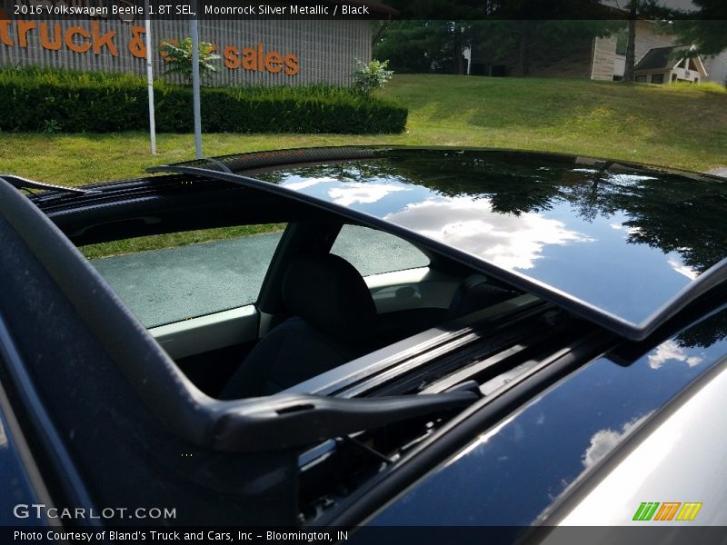 Moonrock Silver Metallic / Black 2016 Volkswagen Beetle 1.8T SEL