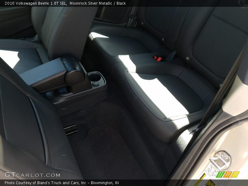 Moonrock Silver Metallic / Black 2016 Volkswagen Beetle 1.8T SEL