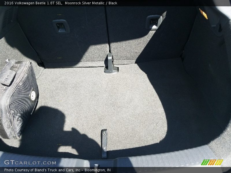 Moonrock Silver Metallic / Black 2016 Volkswagen Beetle 1.8T SEL