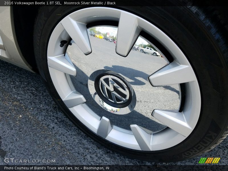 Moonrock Silver Metallic / Black 2016 Volkswagen Beetle 1.8T SEL