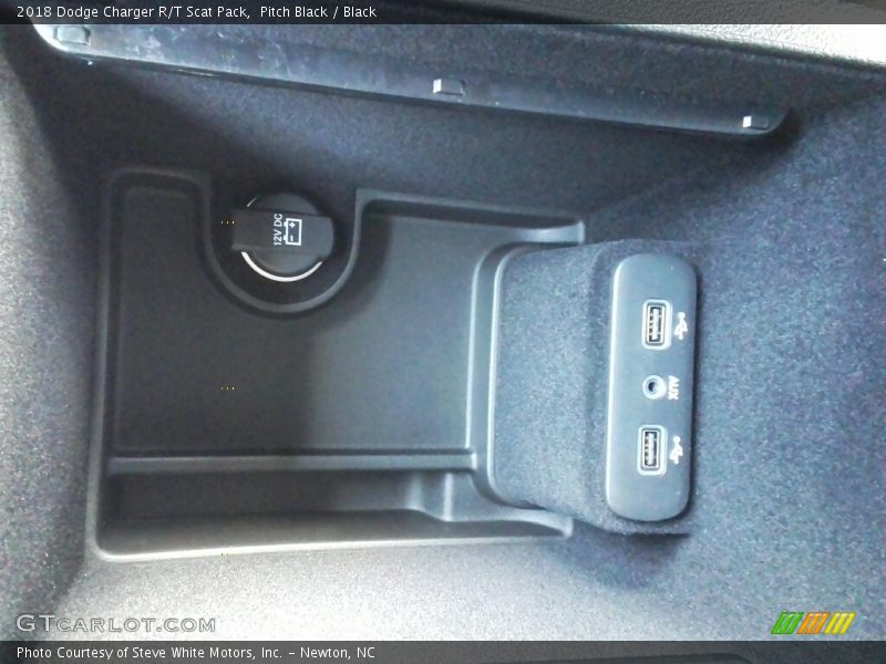 Pitch Black / Black 2018 Dodge Charger R/T Scat Pack