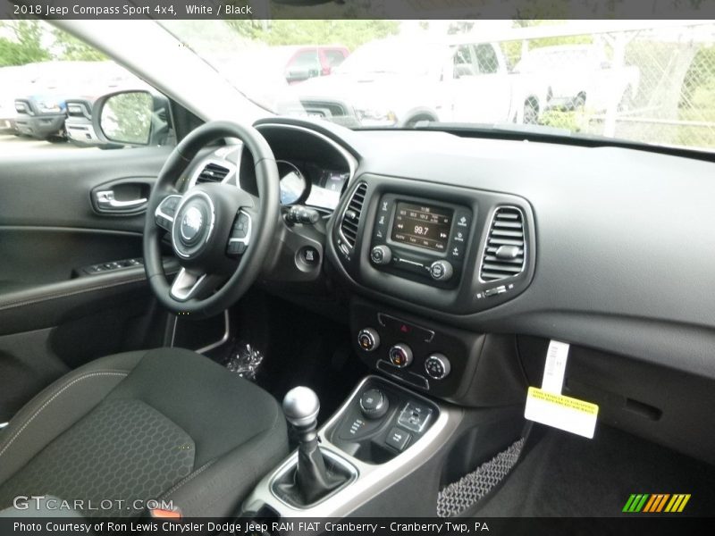 White / Black 2018 Jeep Compass Sport 4x4