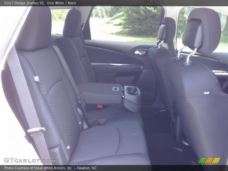 Vice White / Black 2017 Dodge Journey SE