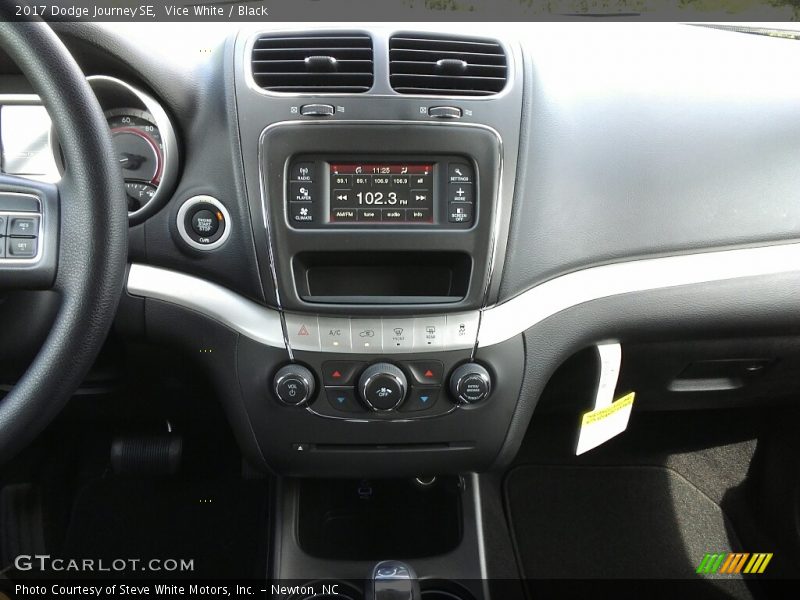 Vice White / Black 2017 Dodge Journey SE
