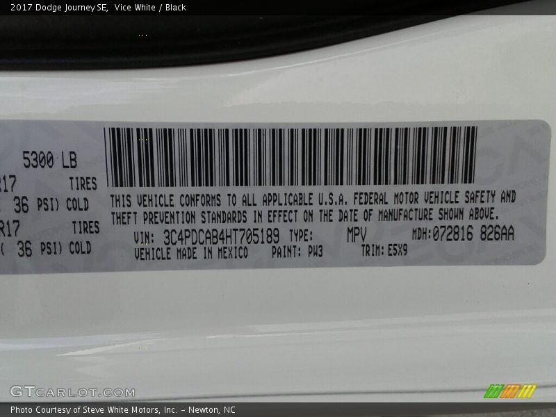 Vice White / Black 2017 Dodge Journey SE