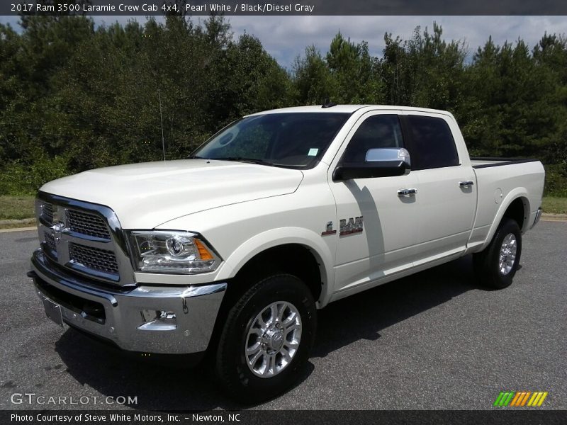 Front 3/4 View of 2017 3500 Laramie Crew Cab 4x4