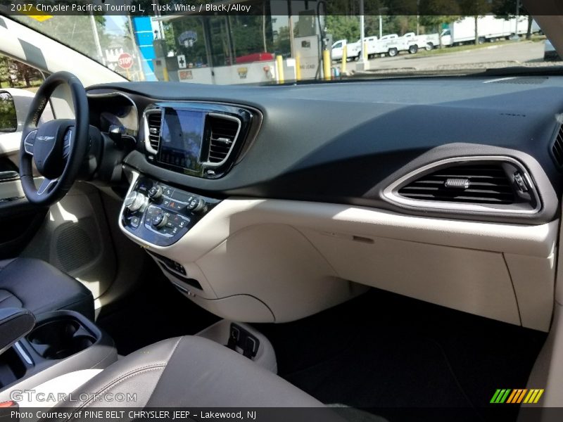 Tusk White / Black/Alloy 2017 Chrysler Pacifica Touring L