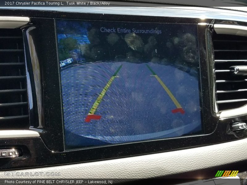 Tusk White / Black/Alloy 2017 Chrysler Pacifica Touring L