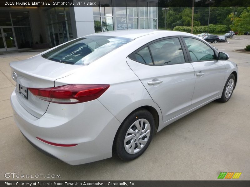 Symphony Silver / Black 2018 Hyundai Elantra SE