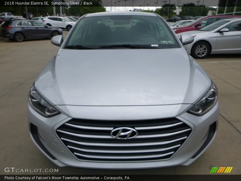 Symphony Silver / Black 2018 Hyundai Elantra SE