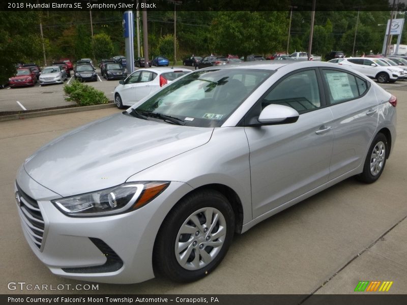 Symphony Silver / Black 2018 Hyundai Elantra SE