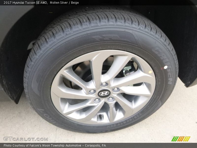 Molten Silver / Beige 2017 Hyundai Tucson SE AWD