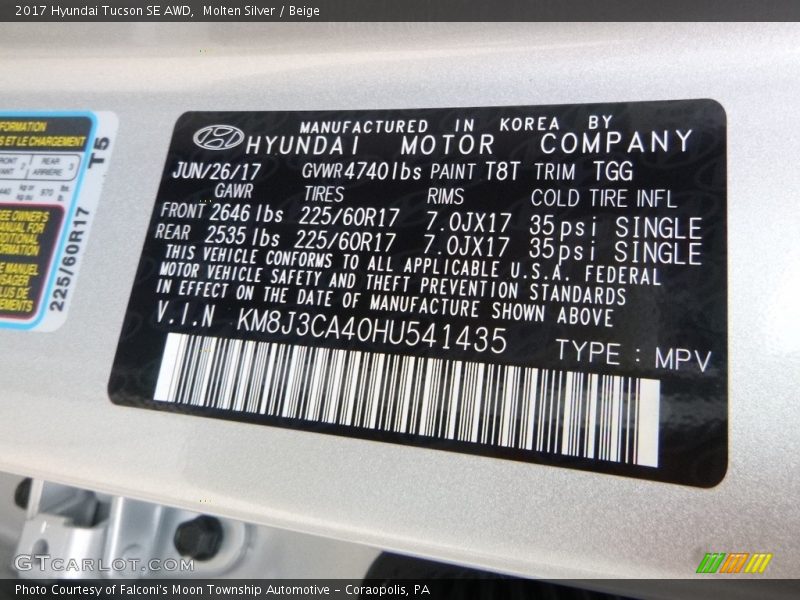 Molten Silver / Beige 2017 Hyundai Tucson SE AWD