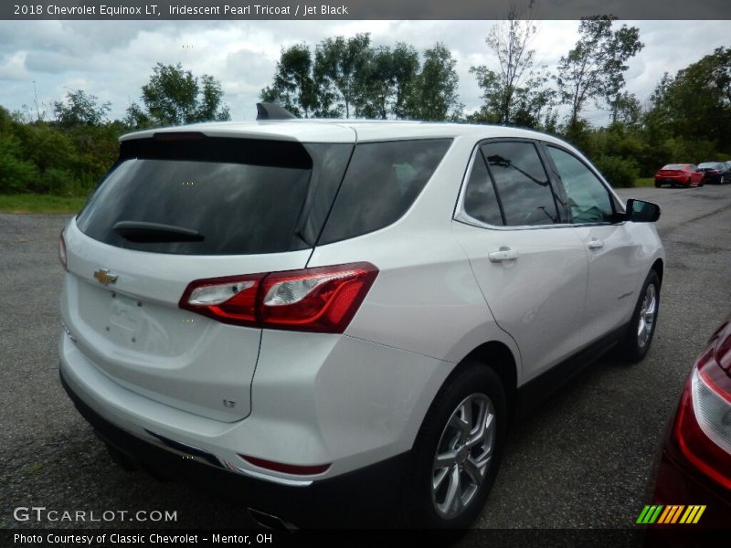 Iridescent Pearl Tricoat / Jet Black 2018 Chevrolet Equinox LT