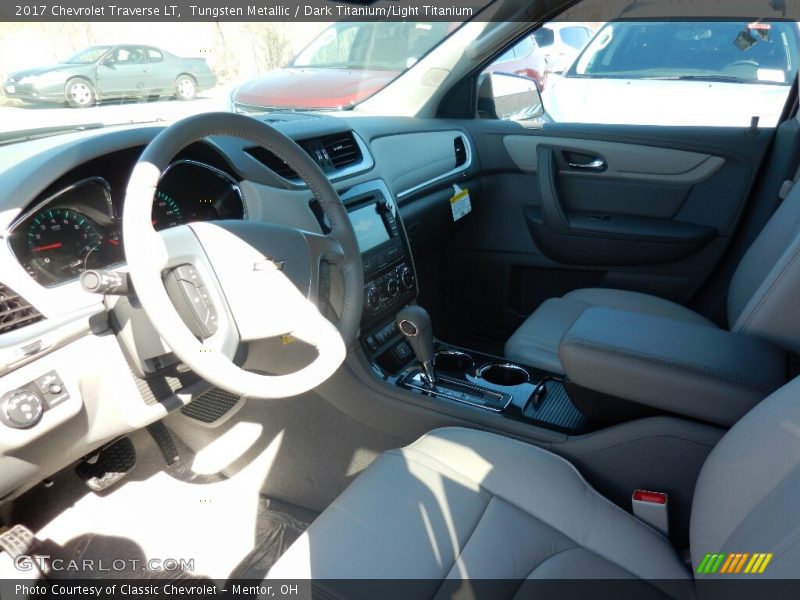 Tungsten Metallic / Dark Titanium/Light Titanium 2017 Chevrolet Traverse LT