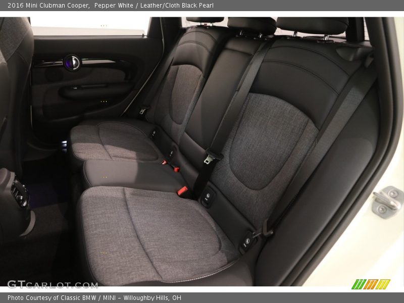 Pepper White / Leather/Cloth Black Pearl 2016 Mini Clubman Cooper