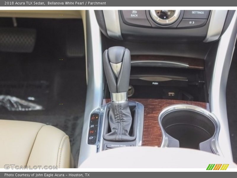 Bellanova White Pearl / Parchment 2018 Acura TLX Sedan
