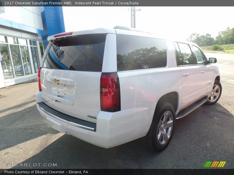 Iridescent Pearl Tricoat / Cocoa/Dune 2017 Chevrolet Suburban Premier 4WD