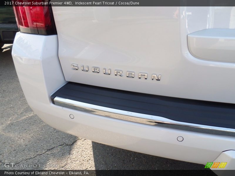 Iridescent Pearl Tricoat / Cocoa/Dune 2017 Chevrolet Suburban Premier 4WD