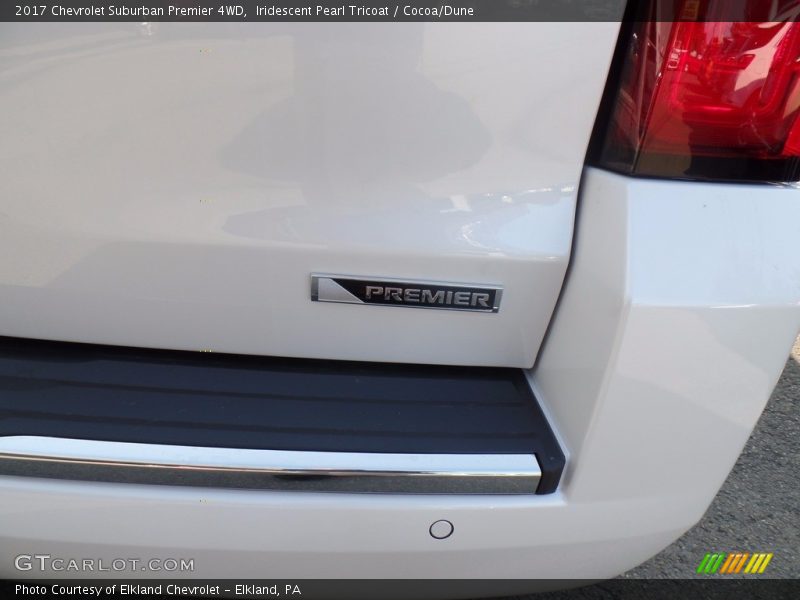 Iridescent Pearl Tricoat / Cocoa/Dune 2017 Chevrolet Suburban Premier 4WD