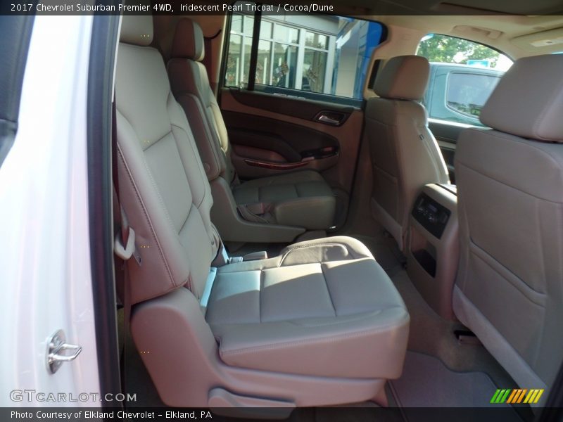 Iridescent Pearl Tricoat / Cocoa/Dune 2017 Chevrolet Suburban Premier 4WD