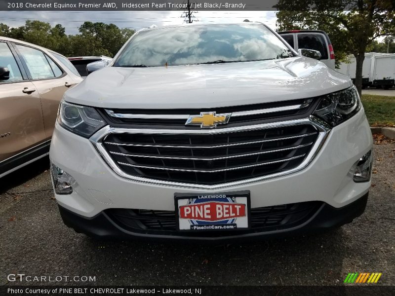 Iridescent Pearl Tricoat / Jet Black/­Brandy 2018 Chevrolet Equinox Premier AWD