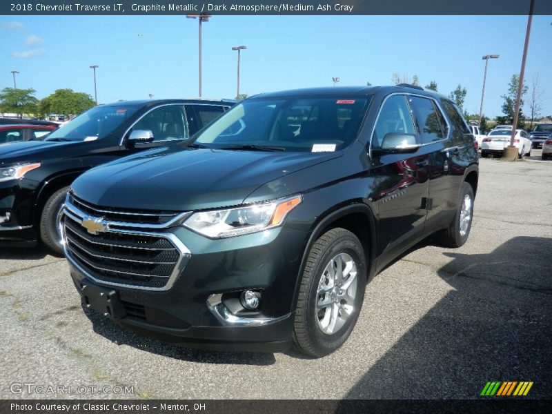 Graphite Metallic / Dark Atmosphere/Medium Ash Gray 2018 Chevrolet Traverse LT