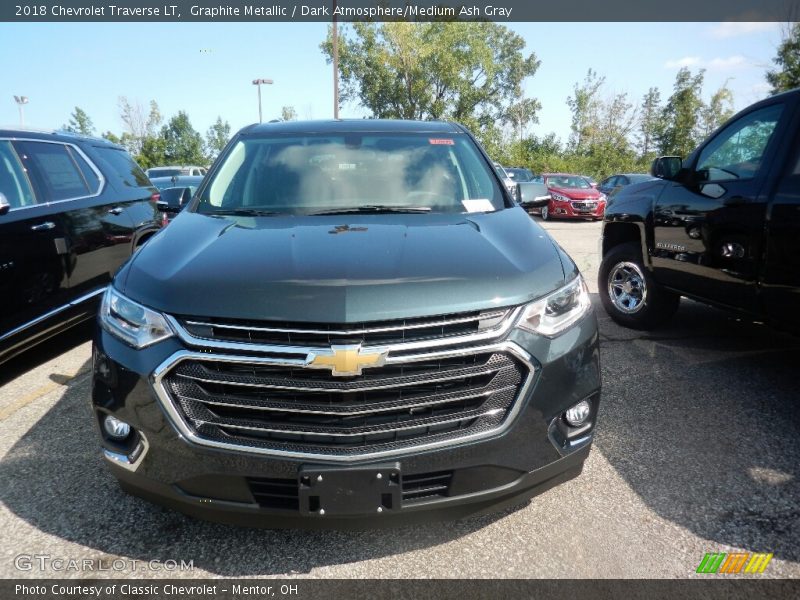Graphite Metallic / Dark Atmosphere/Medium Ash Gray 2018 Chevrolet Traverse LT