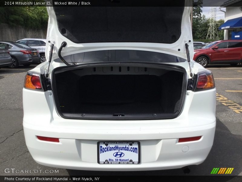 Wicked White / Black 2014 Mitsubishi Lancer ES