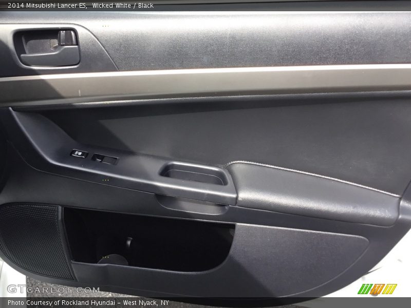 Wicked White / Black 2014 Mitsubishi Lancer ES