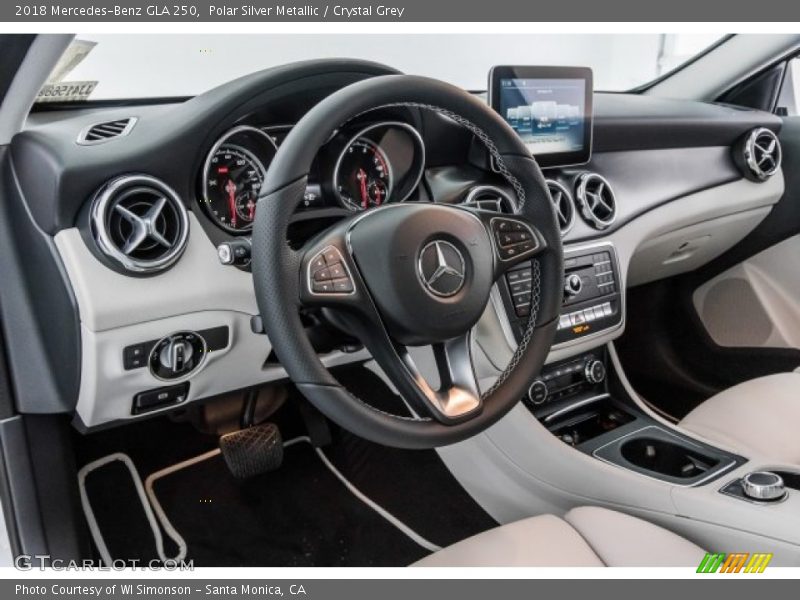 Polar Silver Metallic / Crystal Grey 2018 Mercedes-Benz GLA 250
