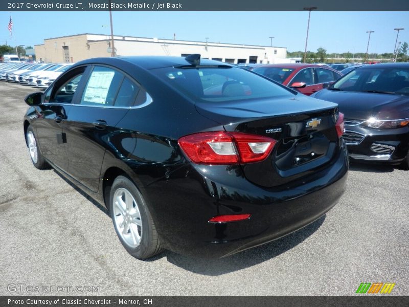 Mosaic Black Metallic / Jet Black 2017 Chevrolet Cruze LT