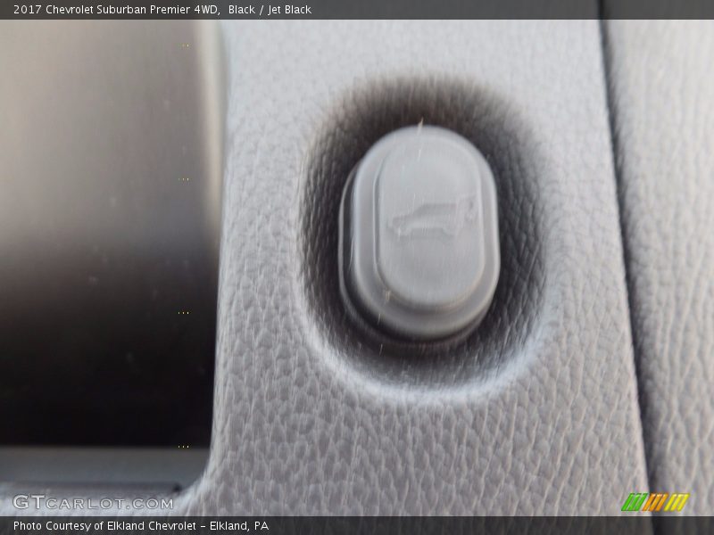 Black / Jet Black 2017 Chevrolet Suburban Premier 4WD