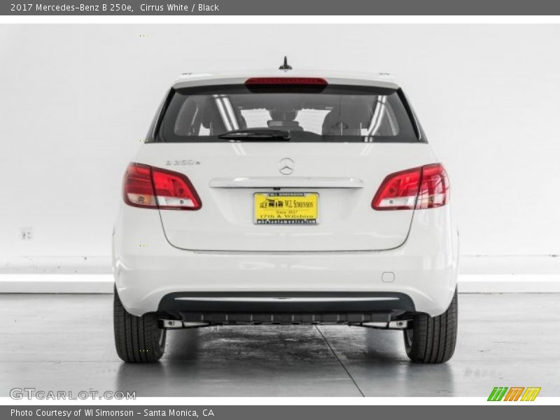 Cirrus White / Black 2017 Mercedes-Benz B 250e